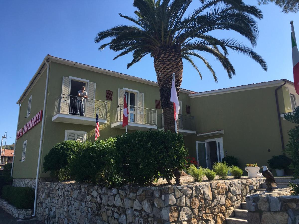 Hotel Barbarossa Porto Azzurro Buitenkant foto