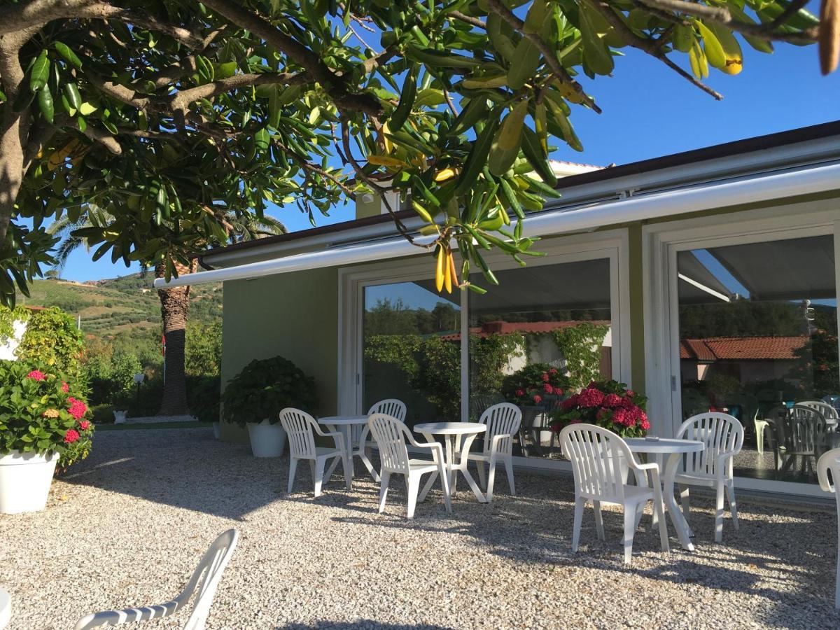 Hotel Barbarossa Porto Azzurro Buitenkant foto