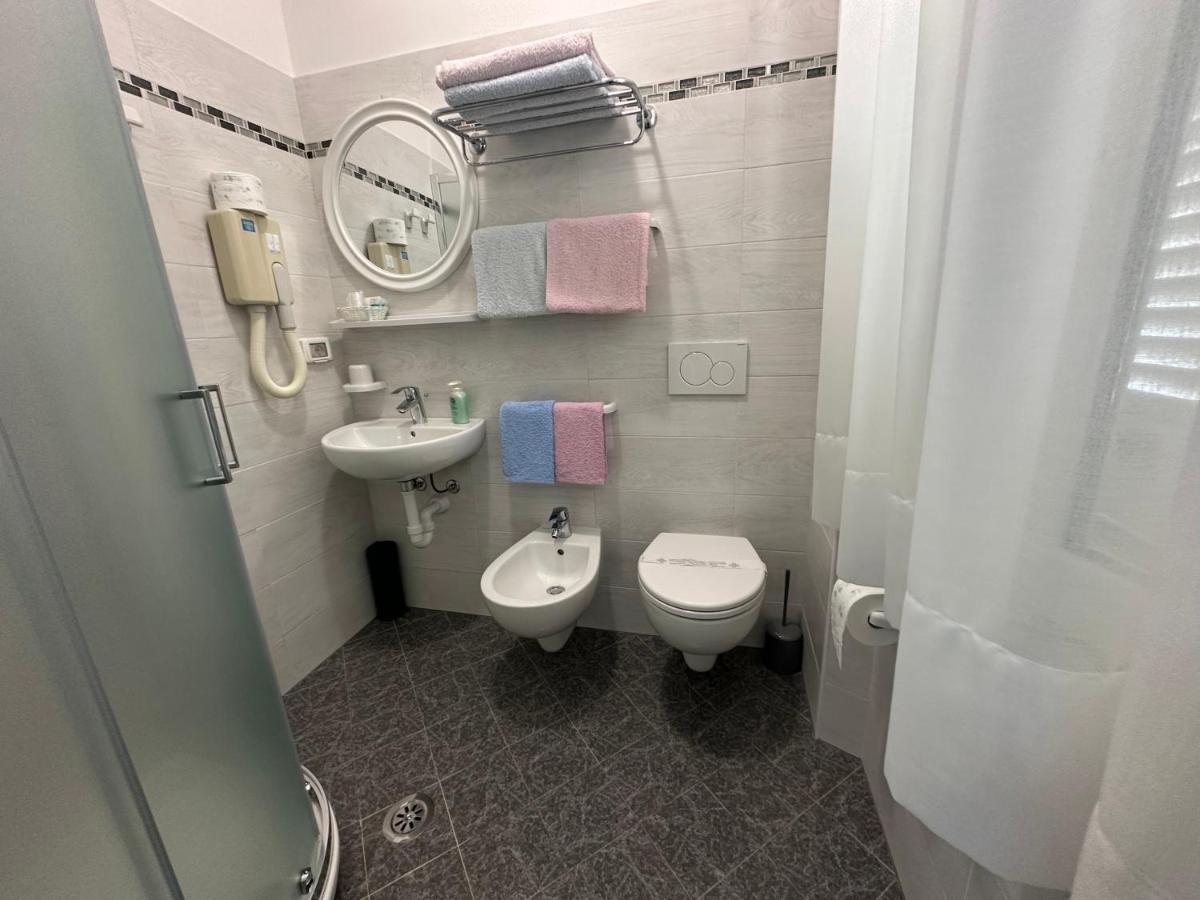 Hotel Barbarossa Porto Azzurro Buitenkant foto