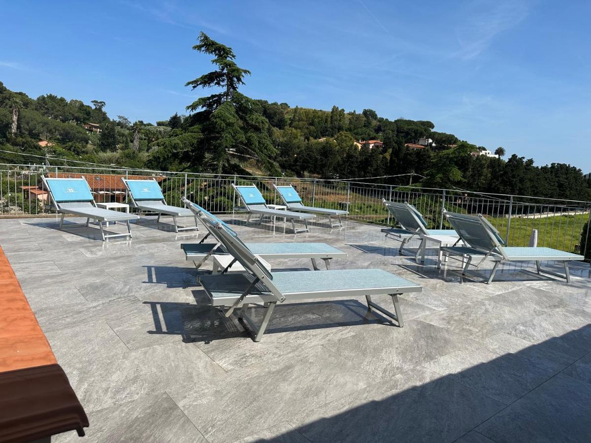 Hotel Barbarossa Porto Azzurro Buitenkant foto