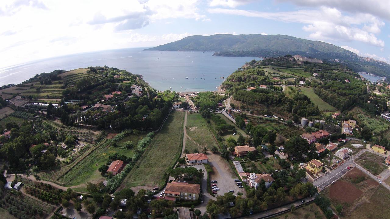 Hotel Barbarossa Porto Azzurro Buitenkant foto
