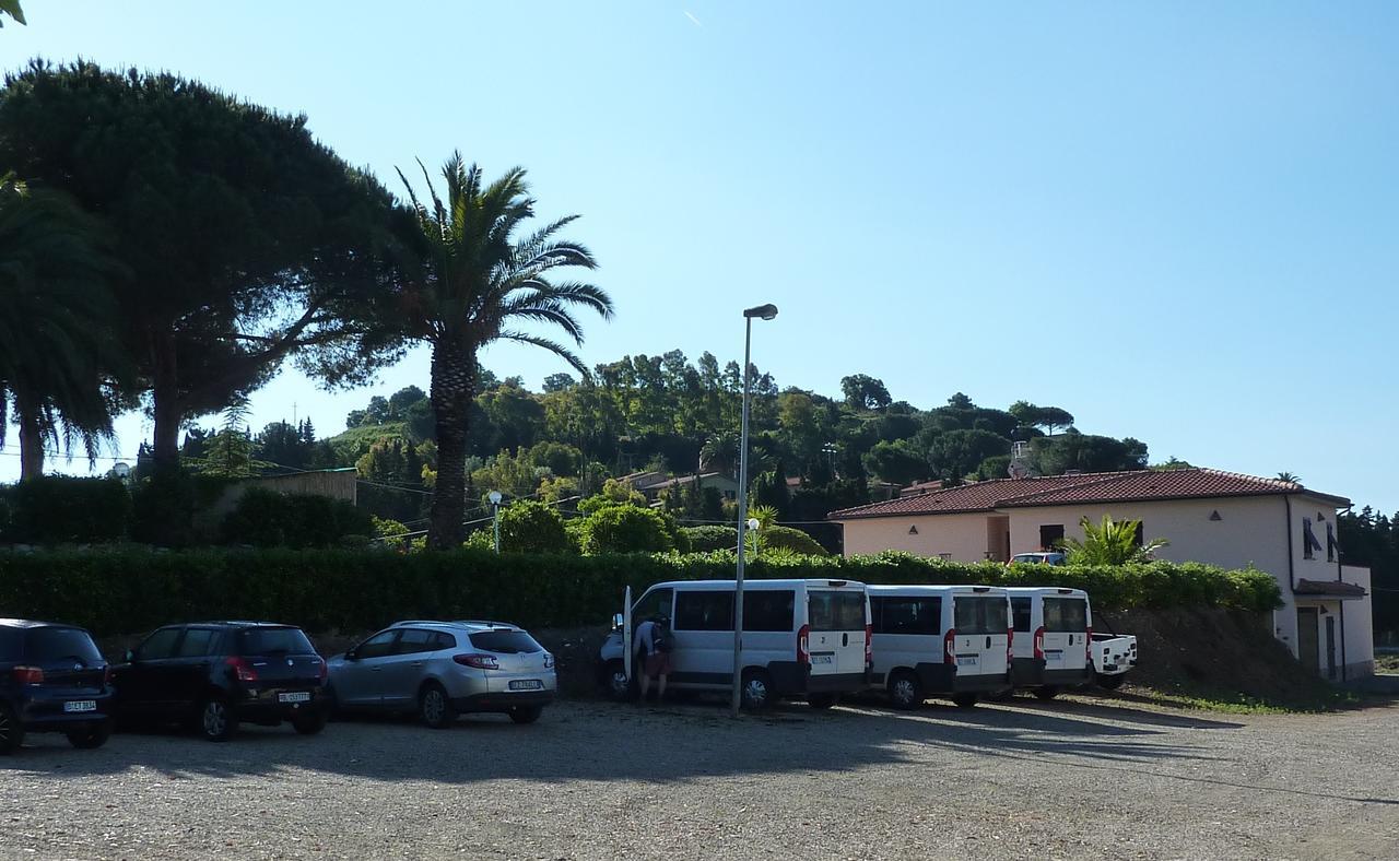 Hotel Barbarossa Porto Azzurro Buitenkant foto