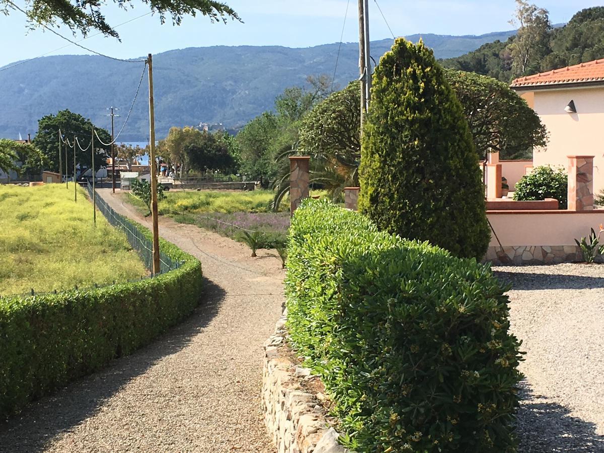 Hotel Barbarossa Porto Azzurro Buitenkant foto