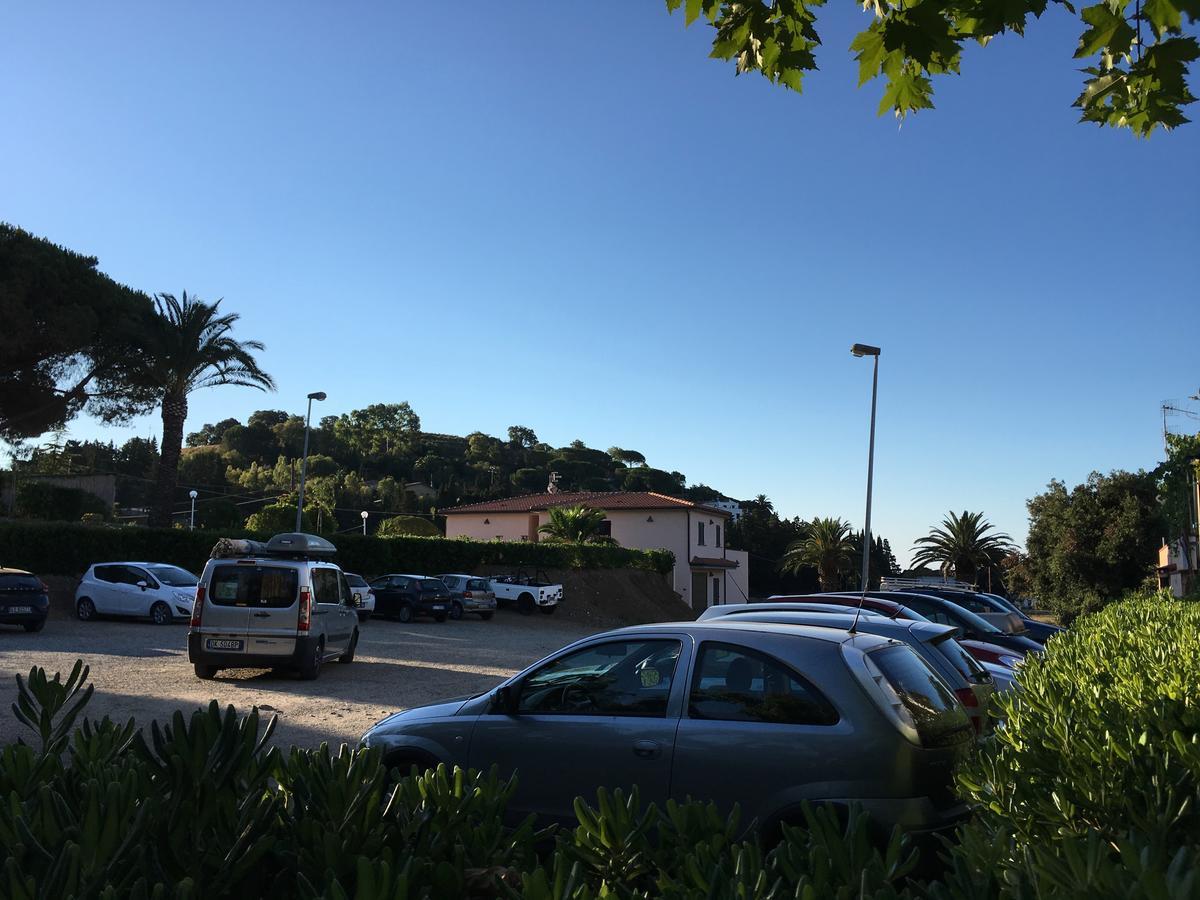Hotel Barbarossa Porto Azzurro Buitenkant foto