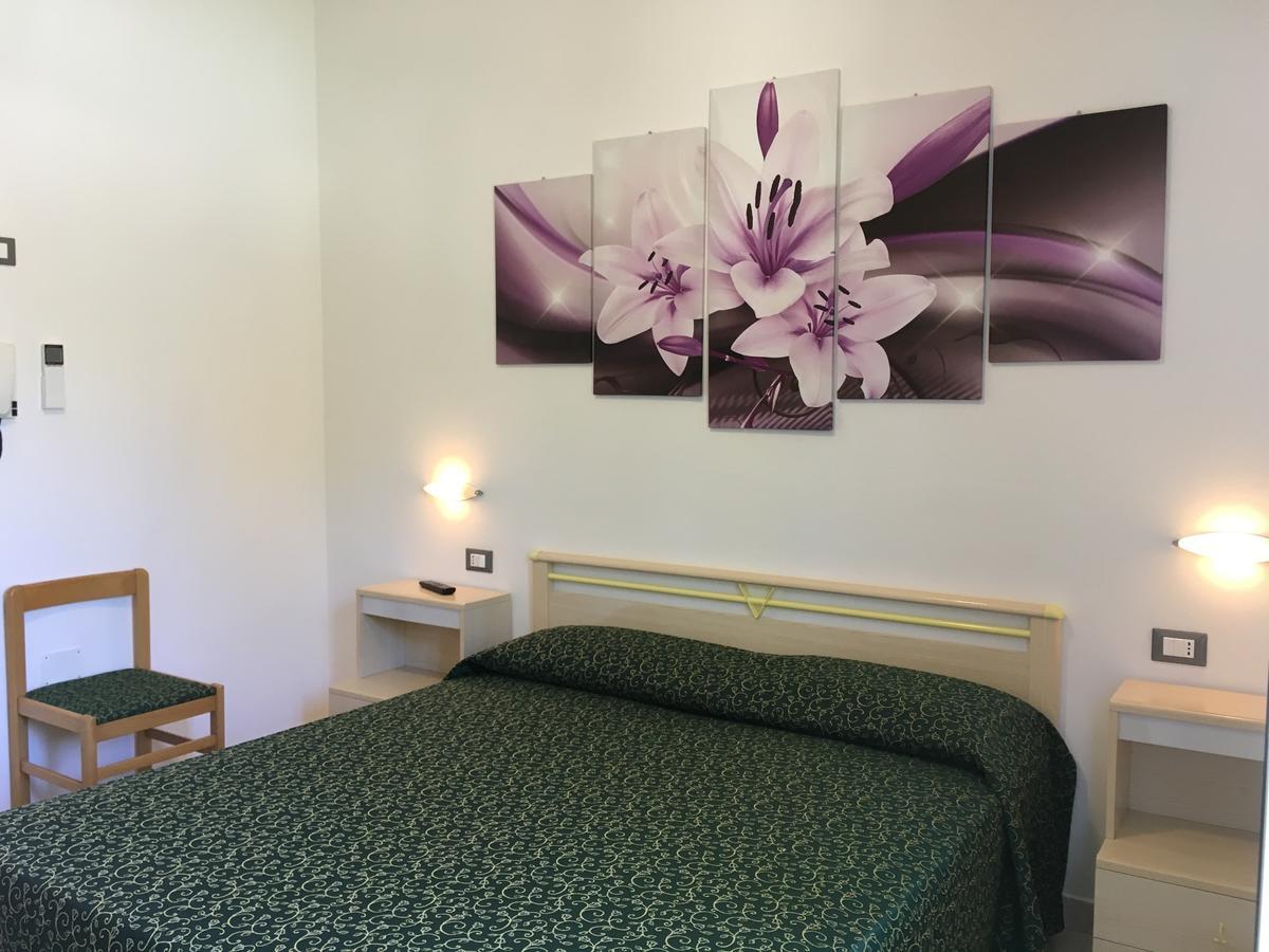 Hotel Barbarossa Porto Azzurro Buitenkant foto