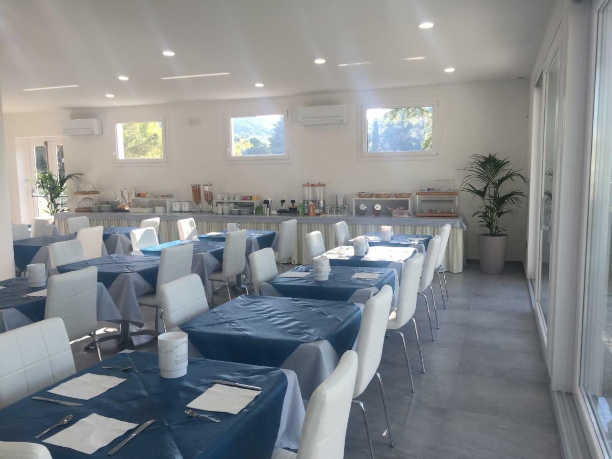 Hotel Barbarossa Porto Azzurro Buitenkant foto