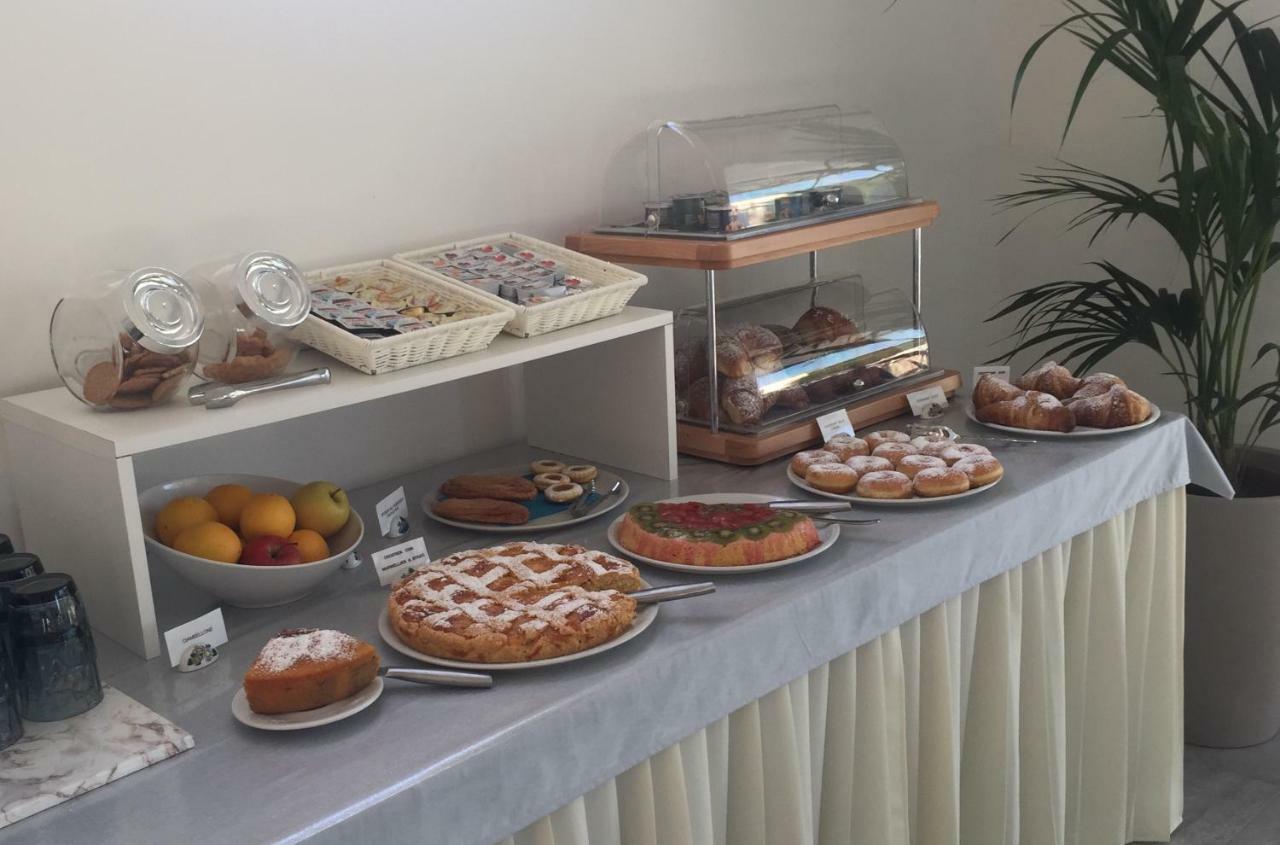 Hotel Barbarossa Porto Azzurro Buitenkant foto